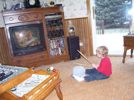 Tyler playing his drum to Animusic 11/20/08