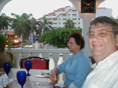 Eating in Aruba