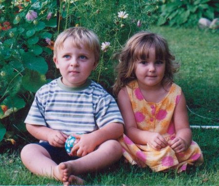 Riley & Olivia in yr2000 at age 3