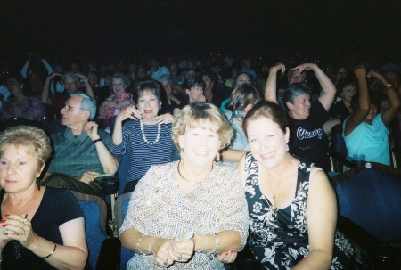 Barb LeRoy and Cindy Walters - Barry Manilow concert/Vegas '06