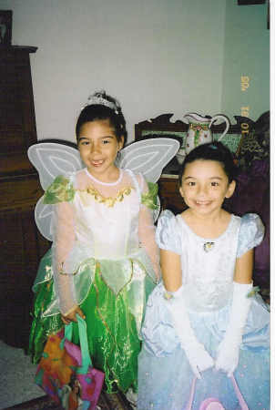 Alyssa & Alexis Halloween 2005