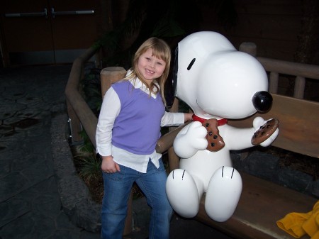 Shaylee at Camp Snoopy
