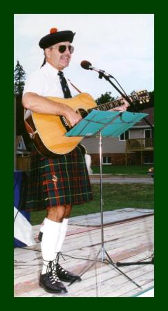 Pickin' and Grinnin'