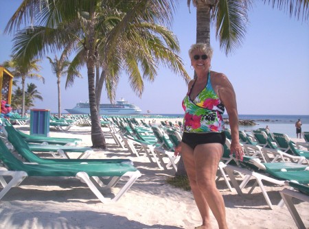 Pat at Coco key, cruise boat background