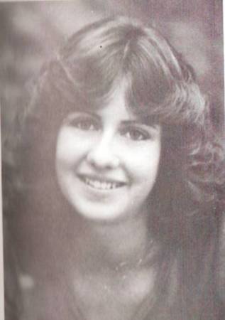 Lisa Barnes' Classmates profile album