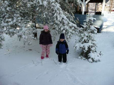 Piper & Gavin in the snow