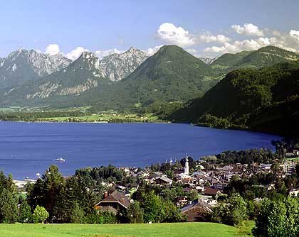 Sankt Gilgen... along Wolfgangsee