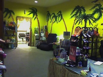 My hair and tanning salon Xtreme Rayz & Stylz