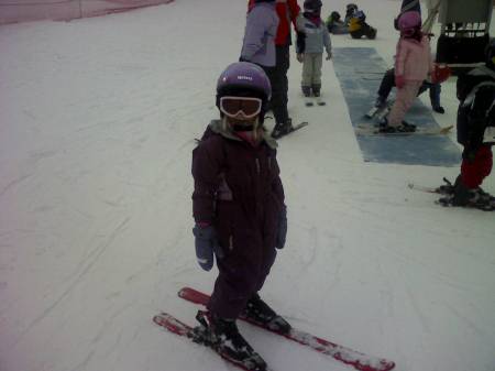 Maddie learns to Ski