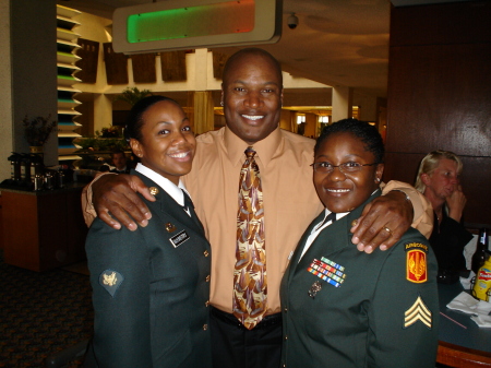 BO JACKSON, ME(right) AND McKINSTRY IN MIAMI 2006