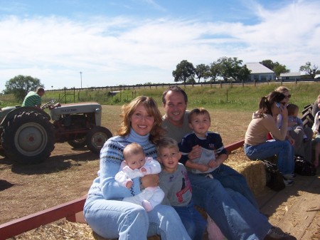 Eric, Tammy, Chase, Dylan & Alexandra Pumpkin Patch Marble Falls, TX 10/2006