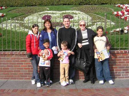 MY FAMILY AT DISNEYLAND 2003