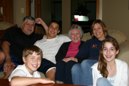 Scotts May 2008 with Grandma Bauer