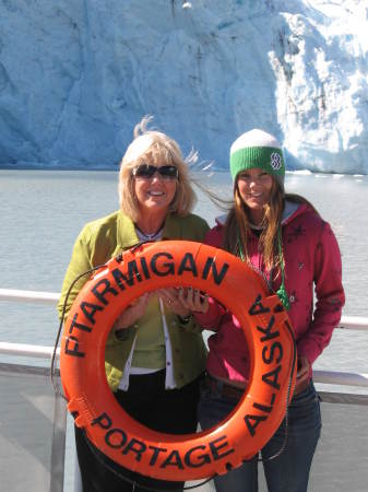 LINDA AND LARISSA IN ALASKA AUG 07