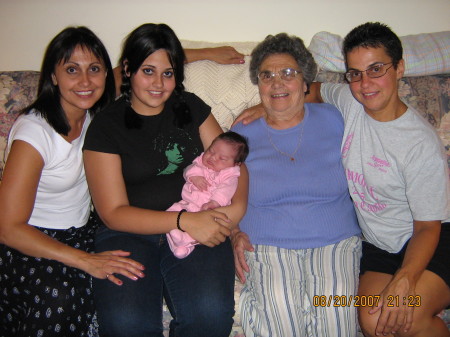 Me with Jess (holding new niece Julia), Grandma & Rose.