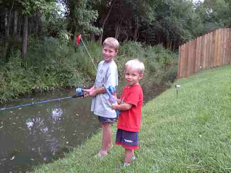 Joshua(8) and Grayson(3)