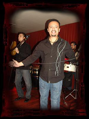 Juan Carlos Singing