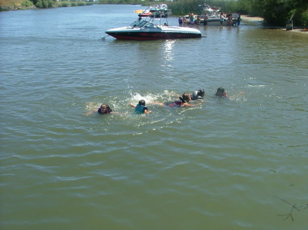 grand kids in the delta haveing fun