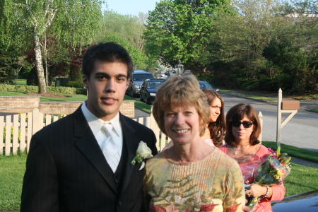 Linc and Mom before Prom