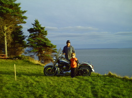 Bob & Tyrone on front lawn