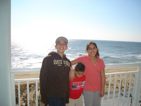 On vacation Ocean City, MD 4/2007  Anthony 13, Alyssa, 12 Andrew 7