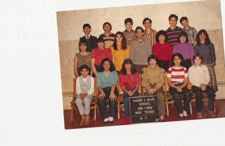 7th Grade class photo with Mrs. Tunick