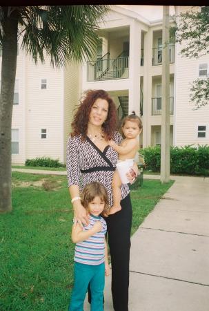 NANA VICKIE WITH AMI &ALLYAH (8(2008)