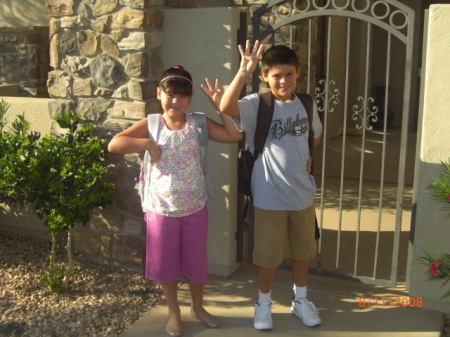 8-08 Kids' first day of school