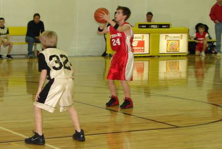 Goose at the line!