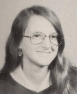 Lynda Burns' Classmates profile album