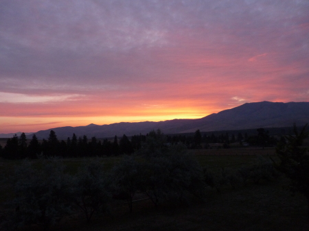 sunrise on the sapphires