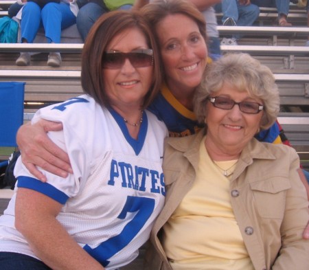 me mamie and sandi at game