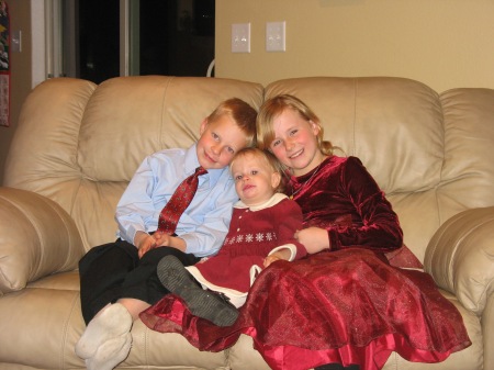 kiddos Christmas Eve 2007