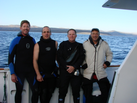 Lobster diving with buddies-San Miguel Island
