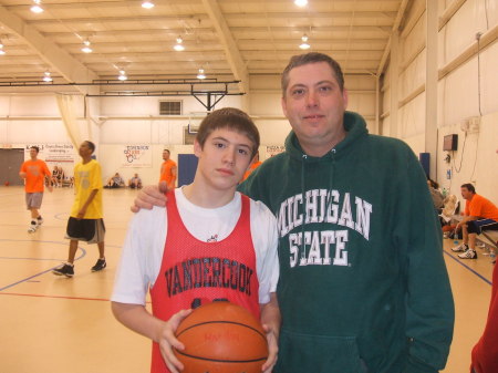 JACOB AND HIS DAD 2008 (BASKETBALL)