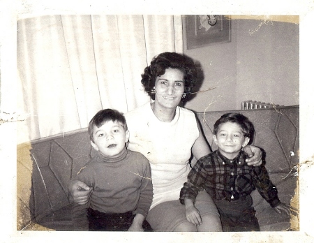 Donny, Mom & Me at about 3-4