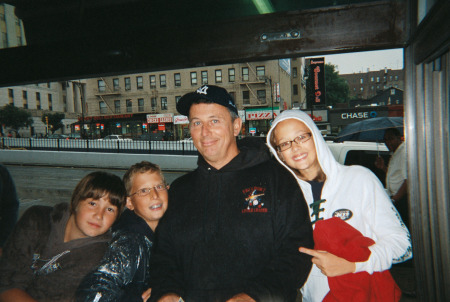 eating pizza in the Bronx (yankee stadium)