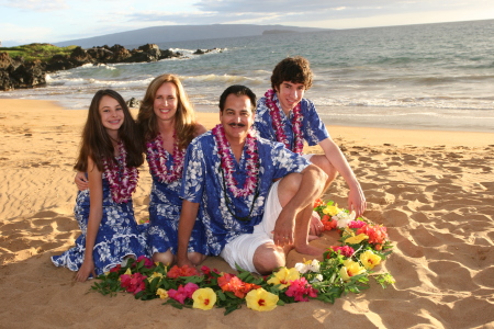 Family photo in Maui 7/10