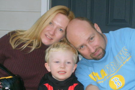 Stacy, Mike and Carson (Halloween 2007)
