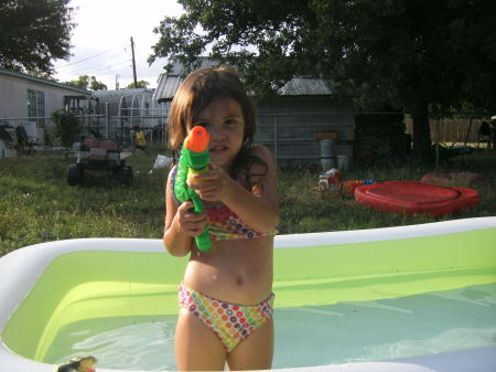 Kaylee in her sm pool