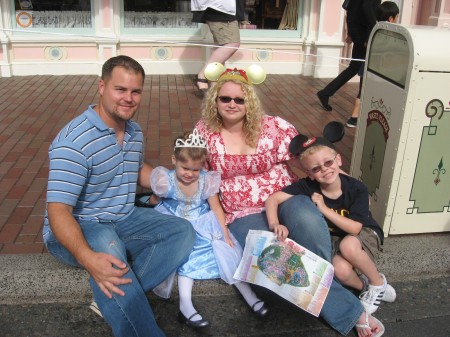 The Fam at Disneyland 5/08