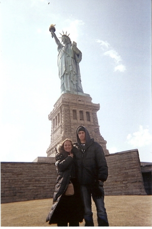 aNOTHER PIC OF sTATUE OF lIBERTY