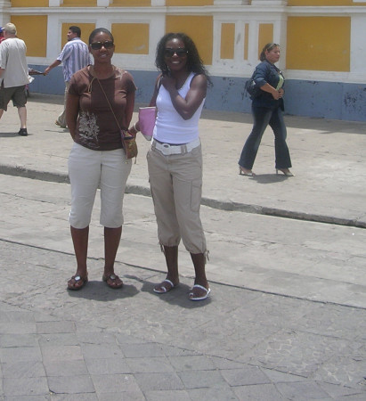 Dee-Dee and Marci in Nicaragua 2007