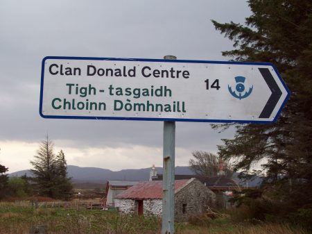 english/gaelic road sign on the Isle of Skye