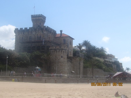 Castle overlooking Tamariz Beach (Portugal)