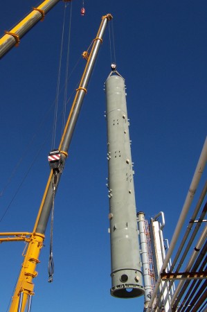 400 toncrane with tower over foundation