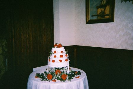 rose petal wedding cake