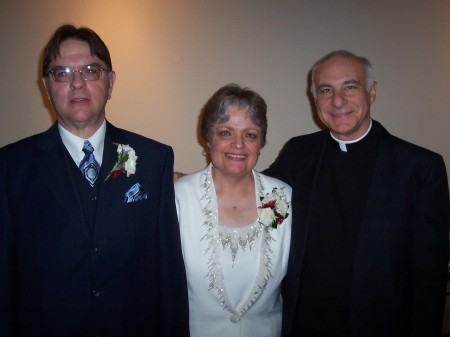 Ken and Cathy Hart with Fr Carl Salanitro