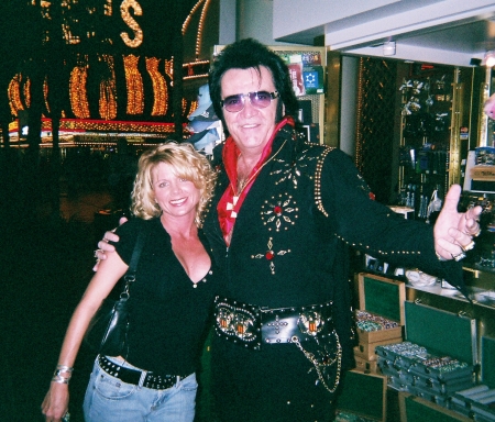 Partying with Elvis in Vegas!