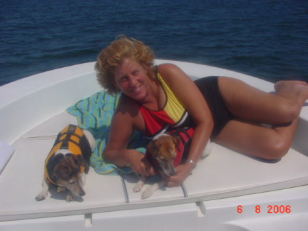 darcy with murphy and ricky boat 2006